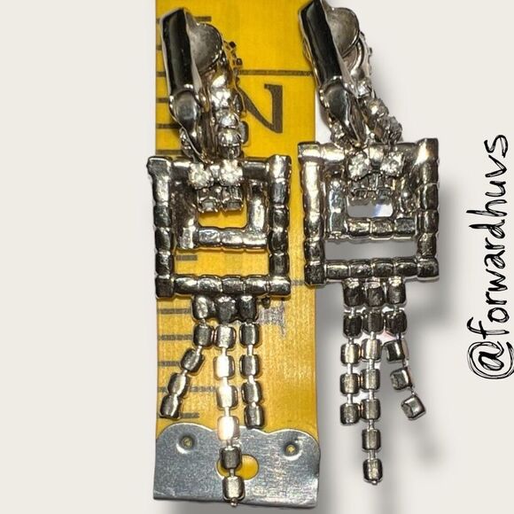 Vintage Clip-On Earrings – Reminiscent of 1950s Hollywood Glamour - Picture 9 of 10